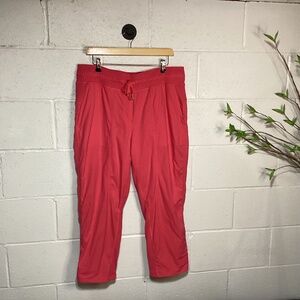 Lululemon Lined Dance Studio Mid-Rise Cropped Women’s Pants | New without Tags